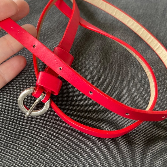 Vintage thin red belt silver buckle Y2K small - Picture 2 of 4